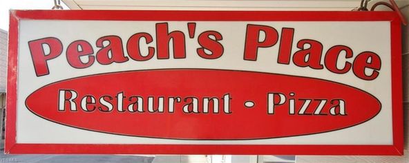 Peachs Place : 121 E Main St, Crooksville, OH 43731